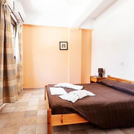 One Bedroom Apartment With Kitchenette# 12 A Raches  Eksteriør billede